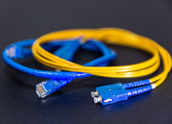 Internet haut débit: lancement d'une opération de généralisation du FTTH à Alger