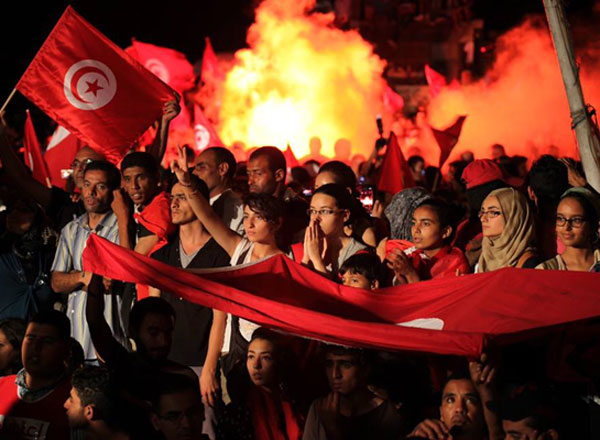 révolution contre la dictature et la corruption