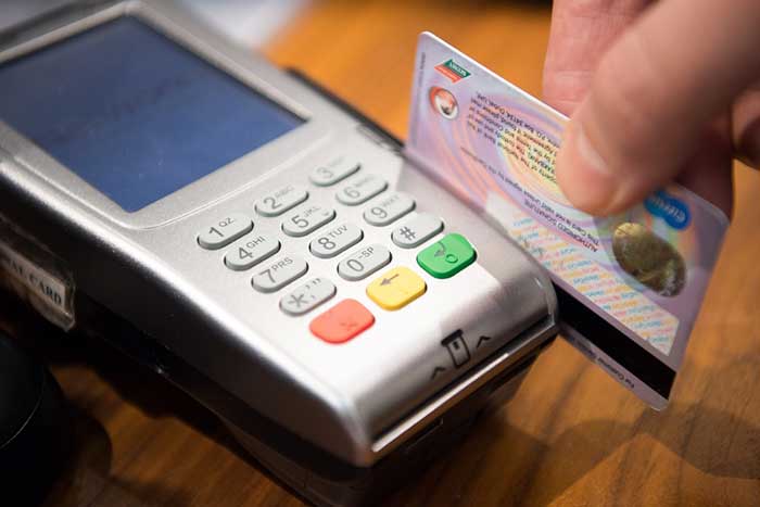 E-paiement: les commerçants sommés de mettre en place le service avant le 31 décembre