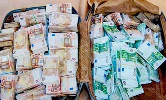 Aéroport international d'Alger: Saisie de plus de 634.000 euros et arrestation de 43 individus en six mois