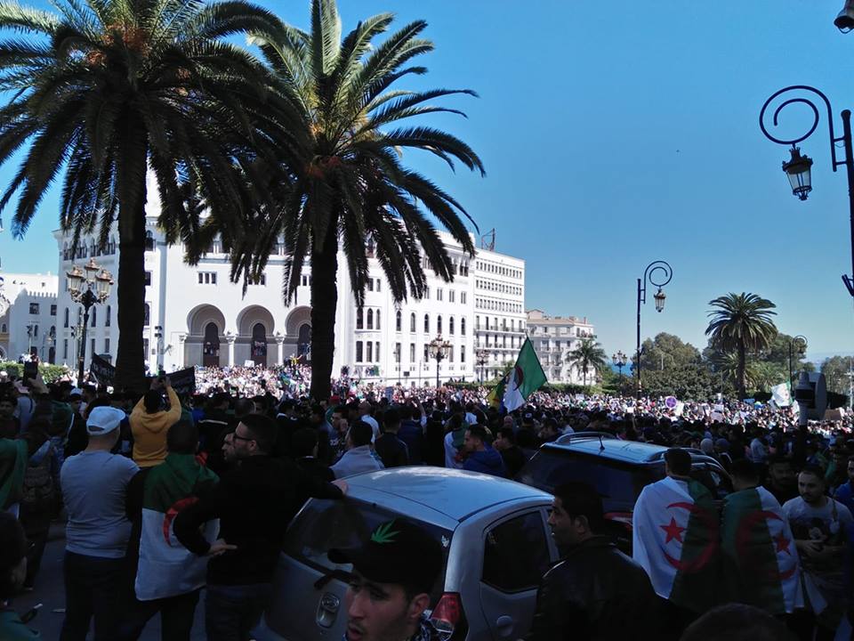 Grande poste marche