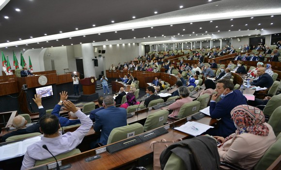 Le projet de loi de finances complémentaire (PLFC 2020) adopté par l'APN