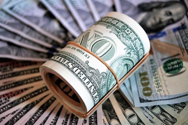 the-dollar-3125419_640 Le nouvel argentier du pays : « Pas question de recourir à l'endettement extérieur »