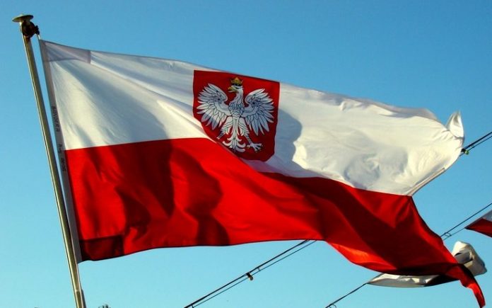 Drapeau Pologne L’ambassade de Pologne en Algérie ferme ses portes