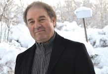 Exclusif/Noureddine Legheliel à l’Express DZ: « un baril à 50 dollars envisageable avant la fin de l’année » Exclusif/Noureddine Legheliel à l'Express DZ: "un baril à 50 dollars envisageable avant la fin de l'année"