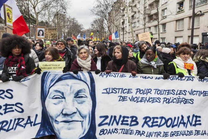 Le capitaine de police impliqué dans la mort d'une Algérienne promu commandant de compagnie en France