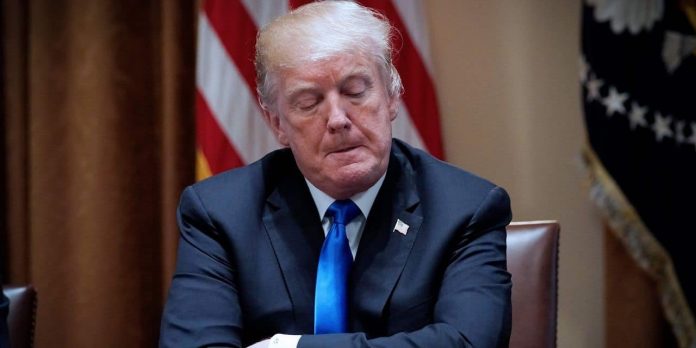 Le tintamarresque Donald Trump bâillonné par les médias