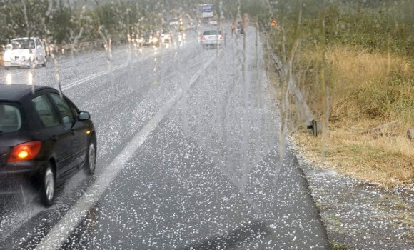 Averses de pluies et chutes de grêle à travers plusieurs wilayas