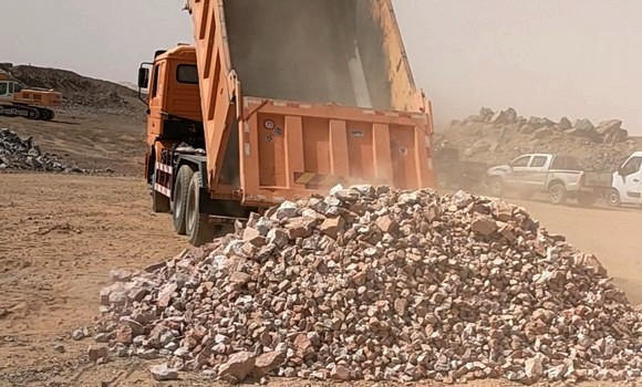 Amesmessa Mine d'Amesmessa: réception des 1es quantités de minerais d'or