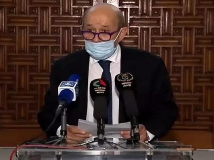 Le Drian: la France "veut renouer une relation de confiance" avec l'Algérie