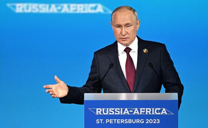 Poutine : le développement des échanges commerciaux avec l'Afrique exige de traiter en monnaies nationales