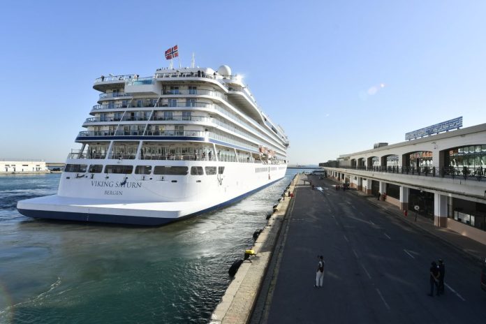 bateau-croisère-viking-saturn-port-dalger