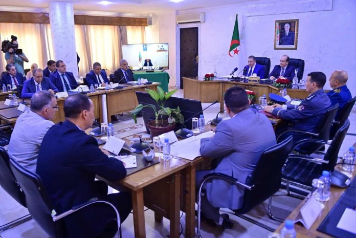 Premier-ministre-intérim-Sifi-Ghrieb-Réunion-Walis