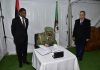 Le Général d’Armée Chanegriha signe le registre de condoléances au siège de l’ambassade libyenne