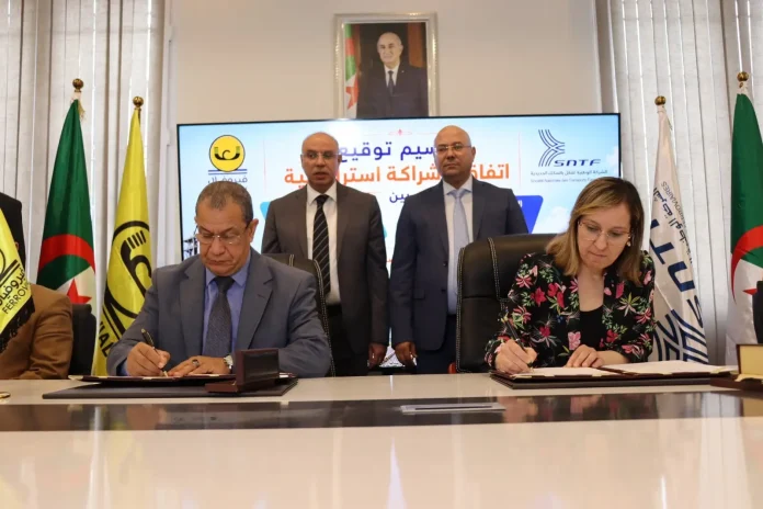 SNTF-Ferrovial-Wagons-Remorques-Transport-Phosphate-Ligne-Minière-Est